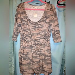 Maurices Camo NWT Romper sz Med